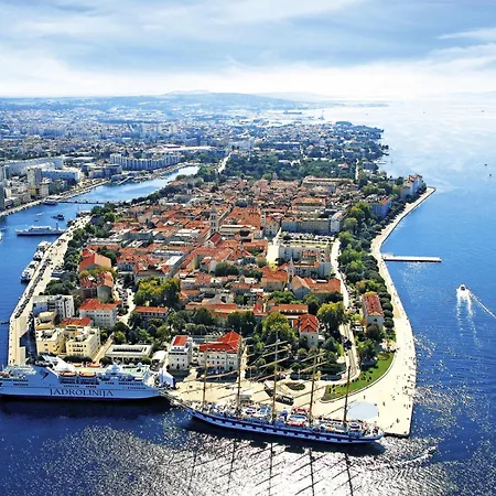 In Zaton Zadar With Sea View, Terrace, Wifi, Washing Machine 4141-6 Gostinjska kuća *